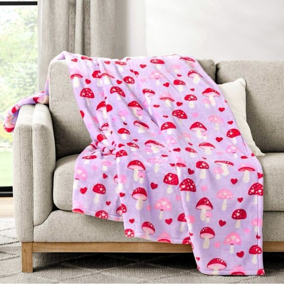 Plush Adorable Mushroom Throw Blanket Generous Size 60”- 70” Pink Purple Red NEW - Picture 4 of 4